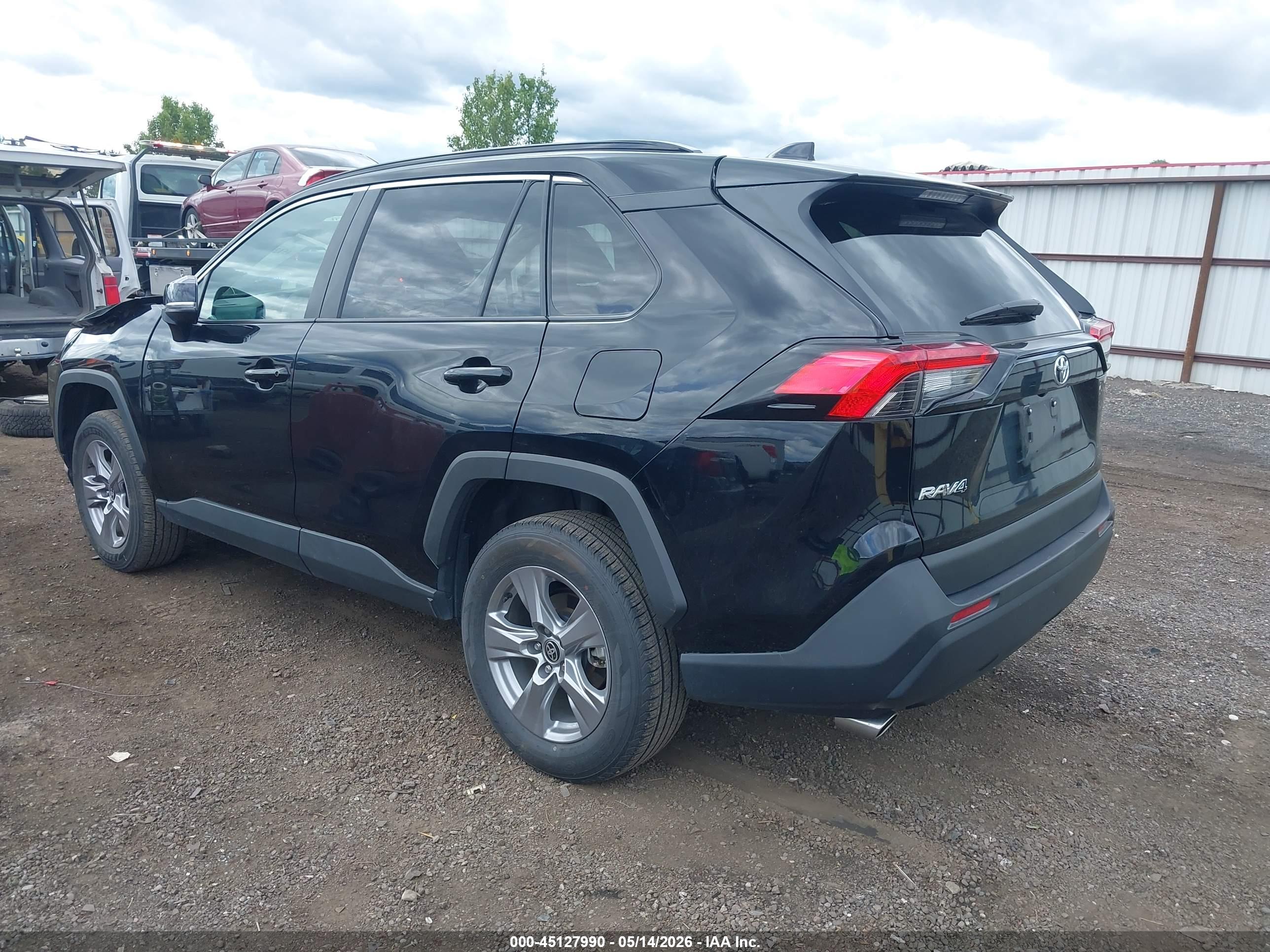 2025 TOYOTA RAV 4 — VIN 2T3W1RFV6SW368454 — photo 3